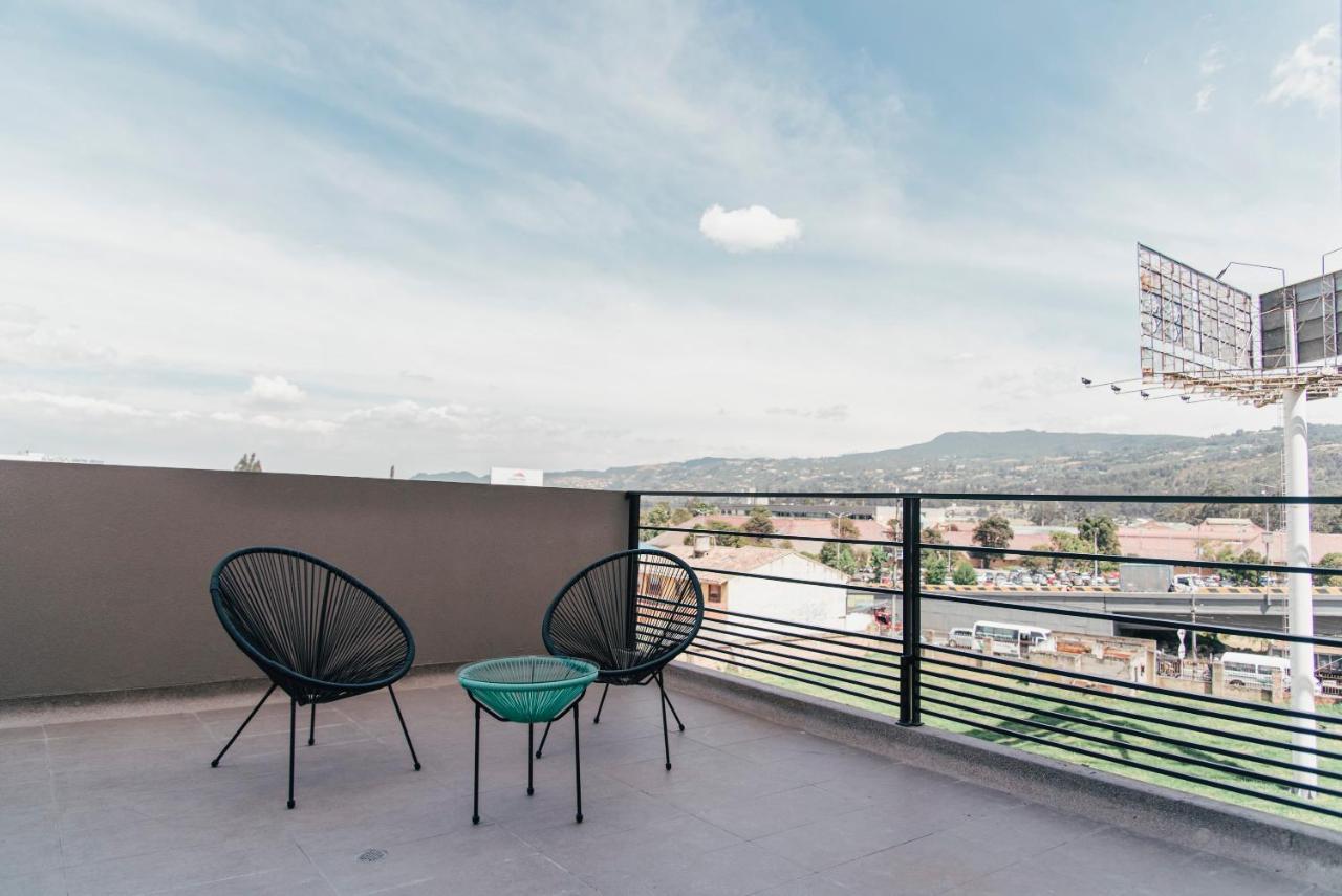 Uma Suites Chía Buitenkant foto